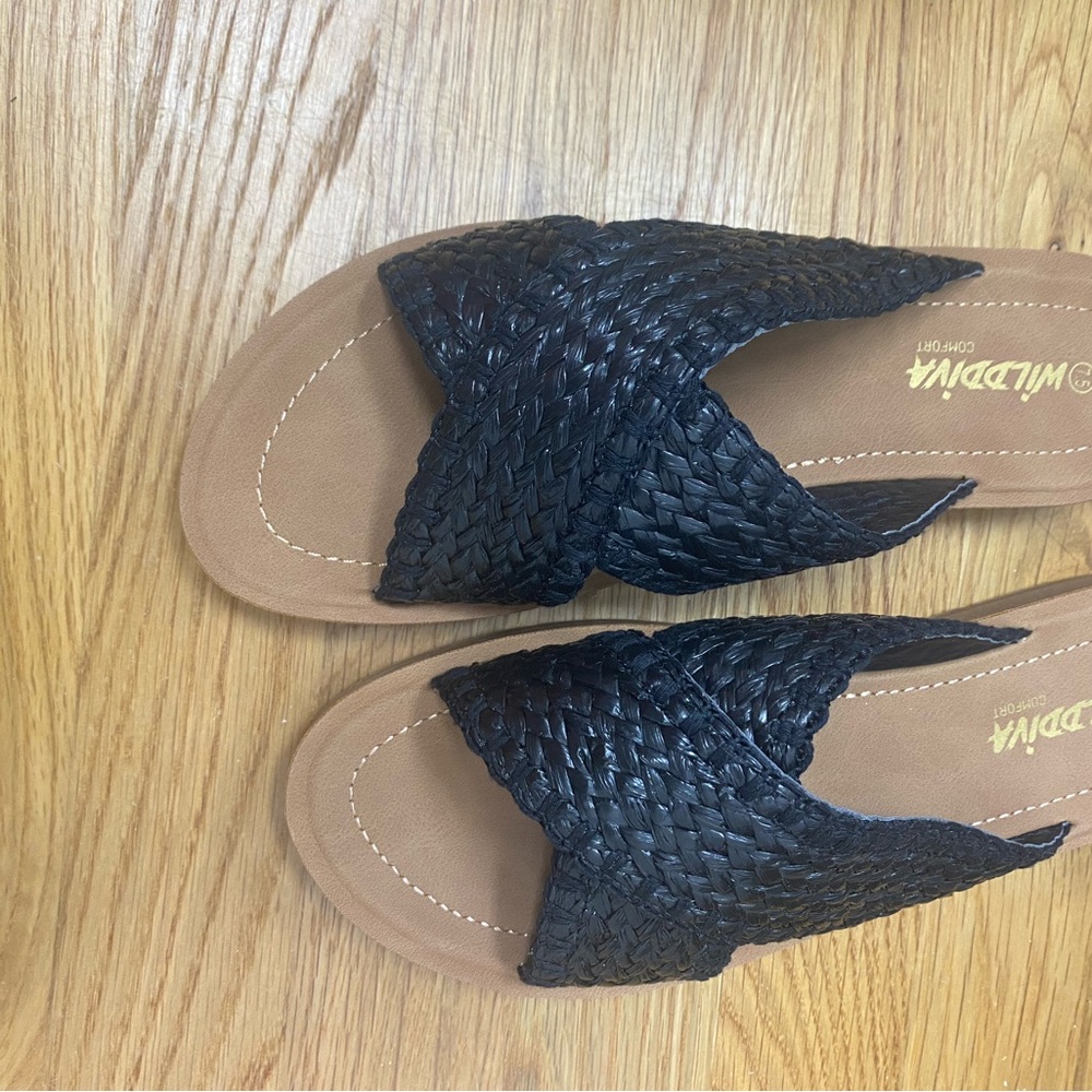Willow Black and Tan Woven Sandals